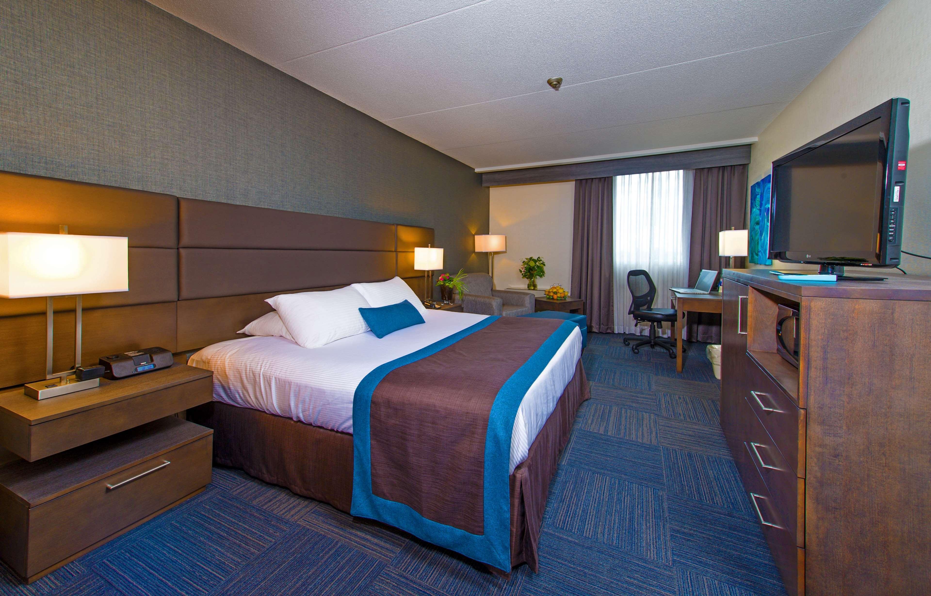 Best Western Plus Toronto Airport Hotel Місісаґа Екстер'єр фото
