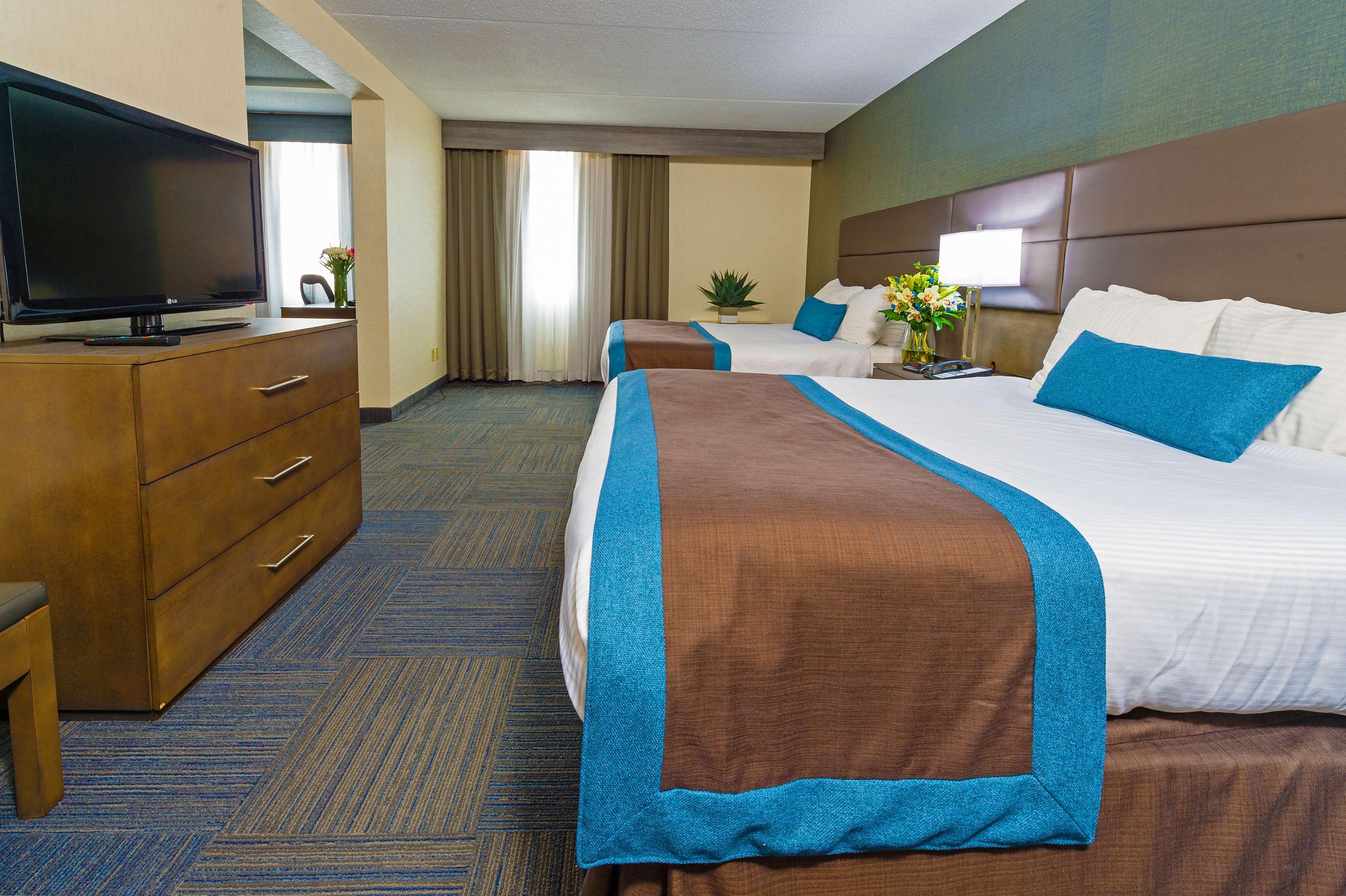 Best Western Plus Toronto Airport Hotel Місісаґа Екстер'єр фото