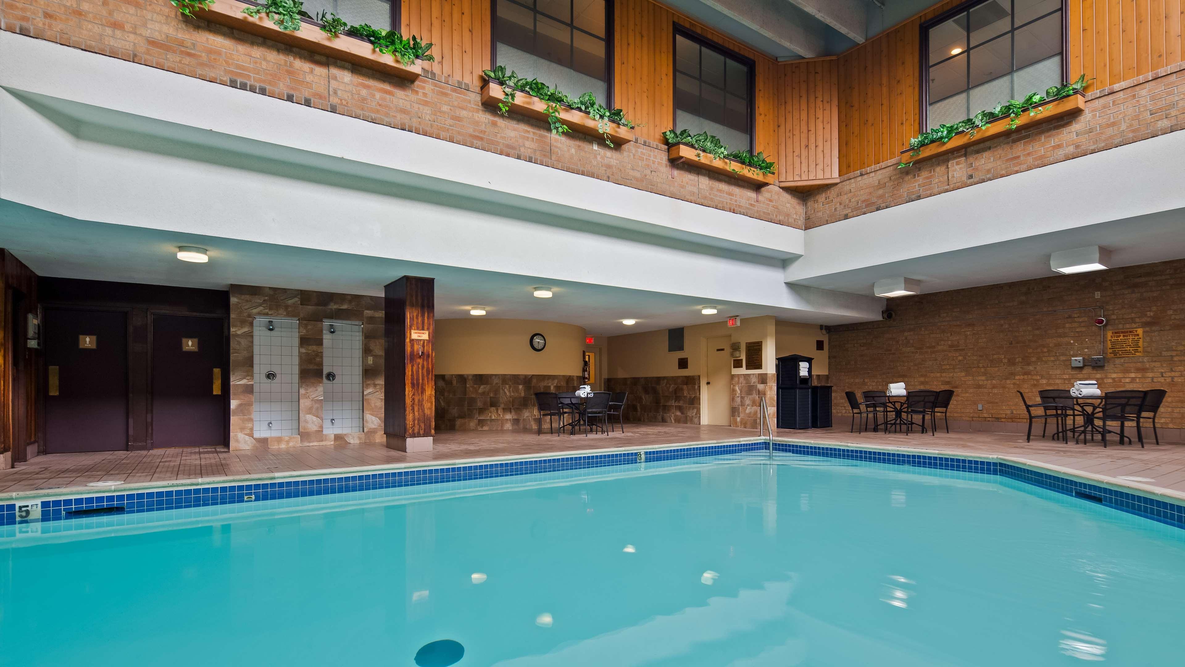 Best Western Plus Toronto Airport Hotel Місісаґа Екстер'єр фото