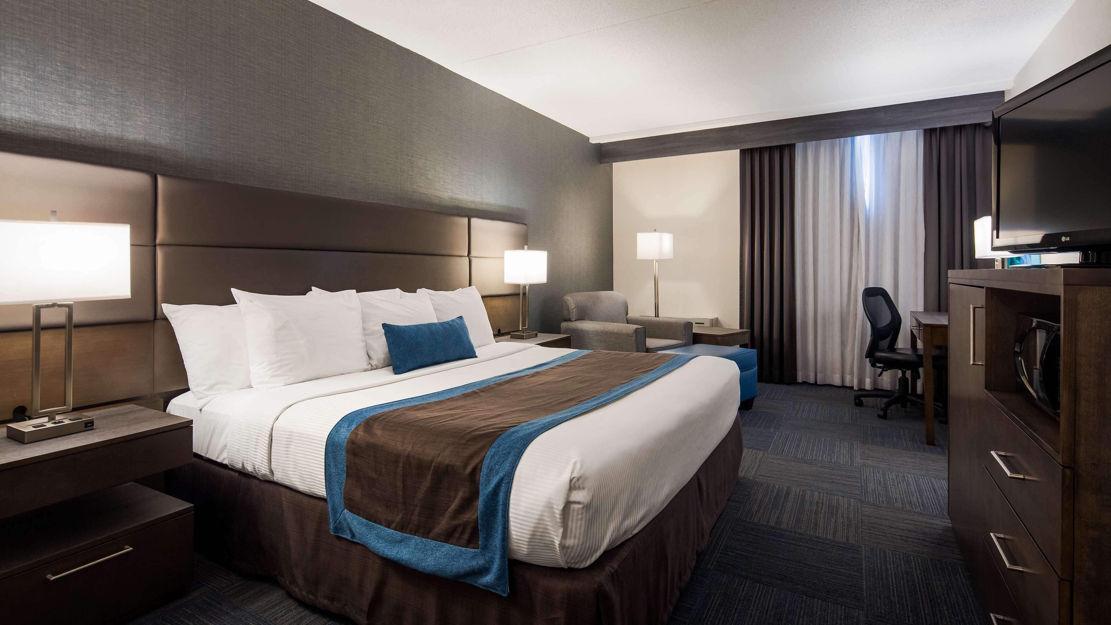 Best Western Plus Toronto Airport Hotel Місісаґа Екстер'єр фото