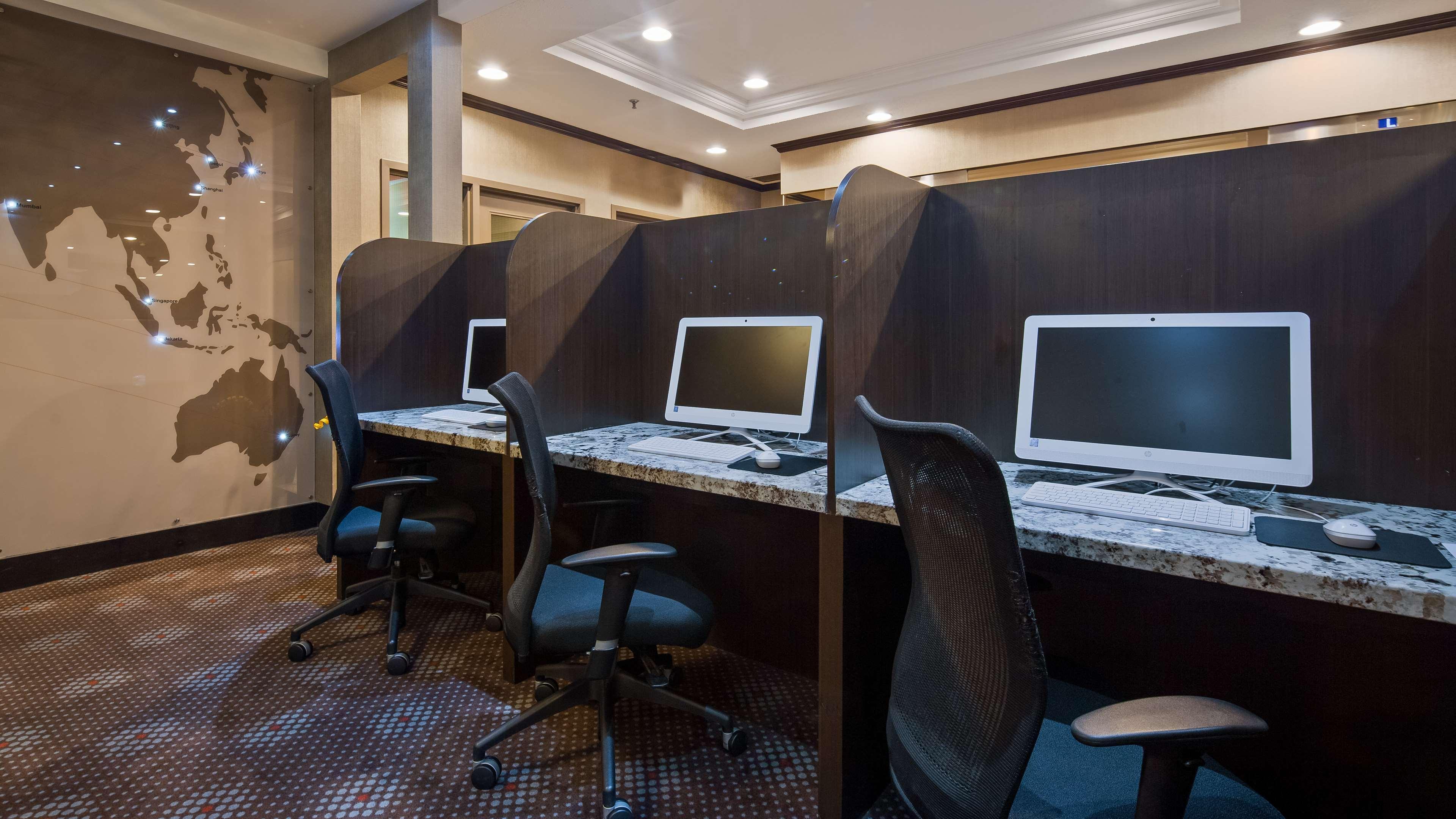 Best Western Plus Toronto Airport Hotel Місісаґа Екстер'єр фото