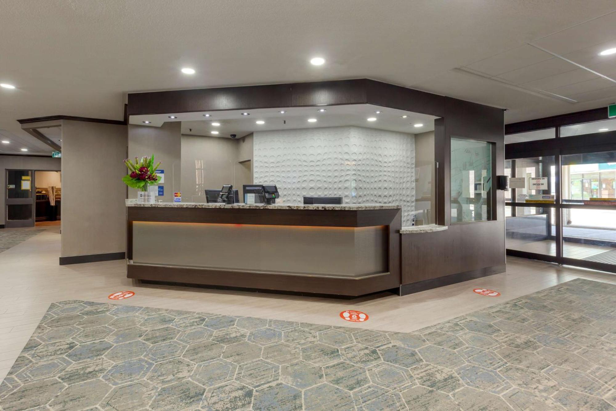 Best Western Plus Toronto Airport Hotel Місісаґа Екстер'єр фото