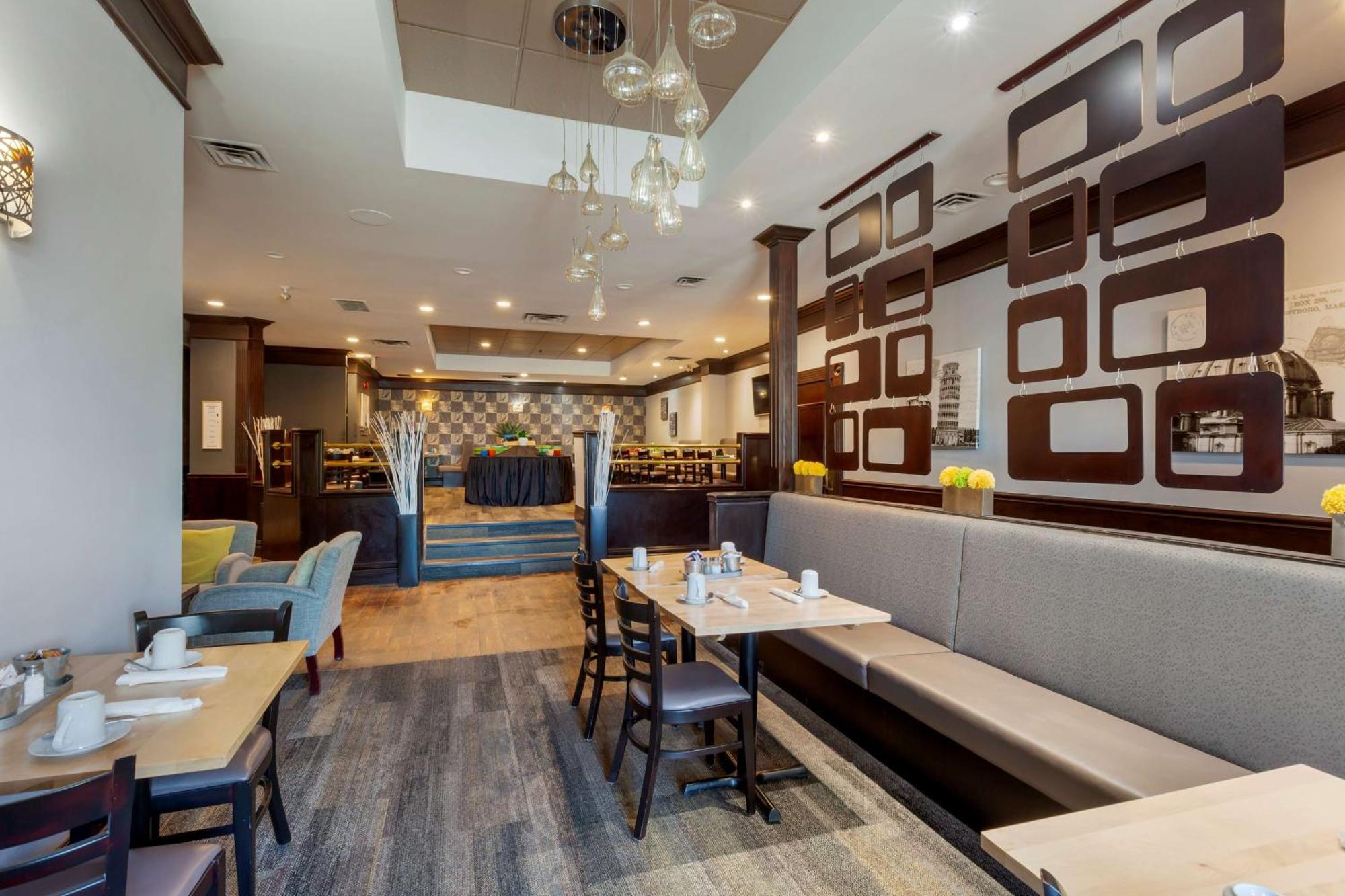 Best Western Plus Toronto Airport Hotel Місісаґа Екстер'єр фото