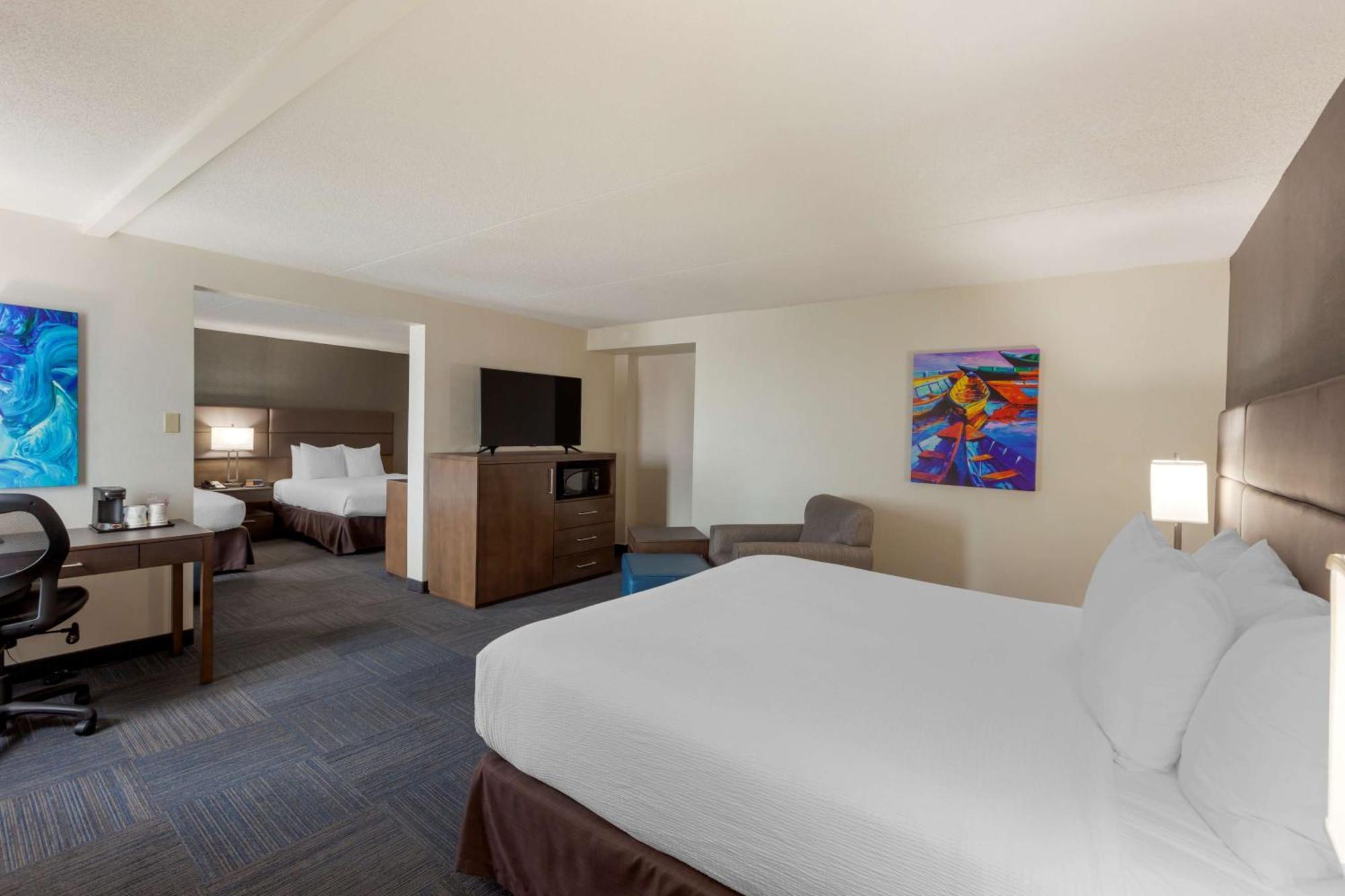 Best Western Plus Toronto Airport Hotel Місісаґа Екстер'єр фото