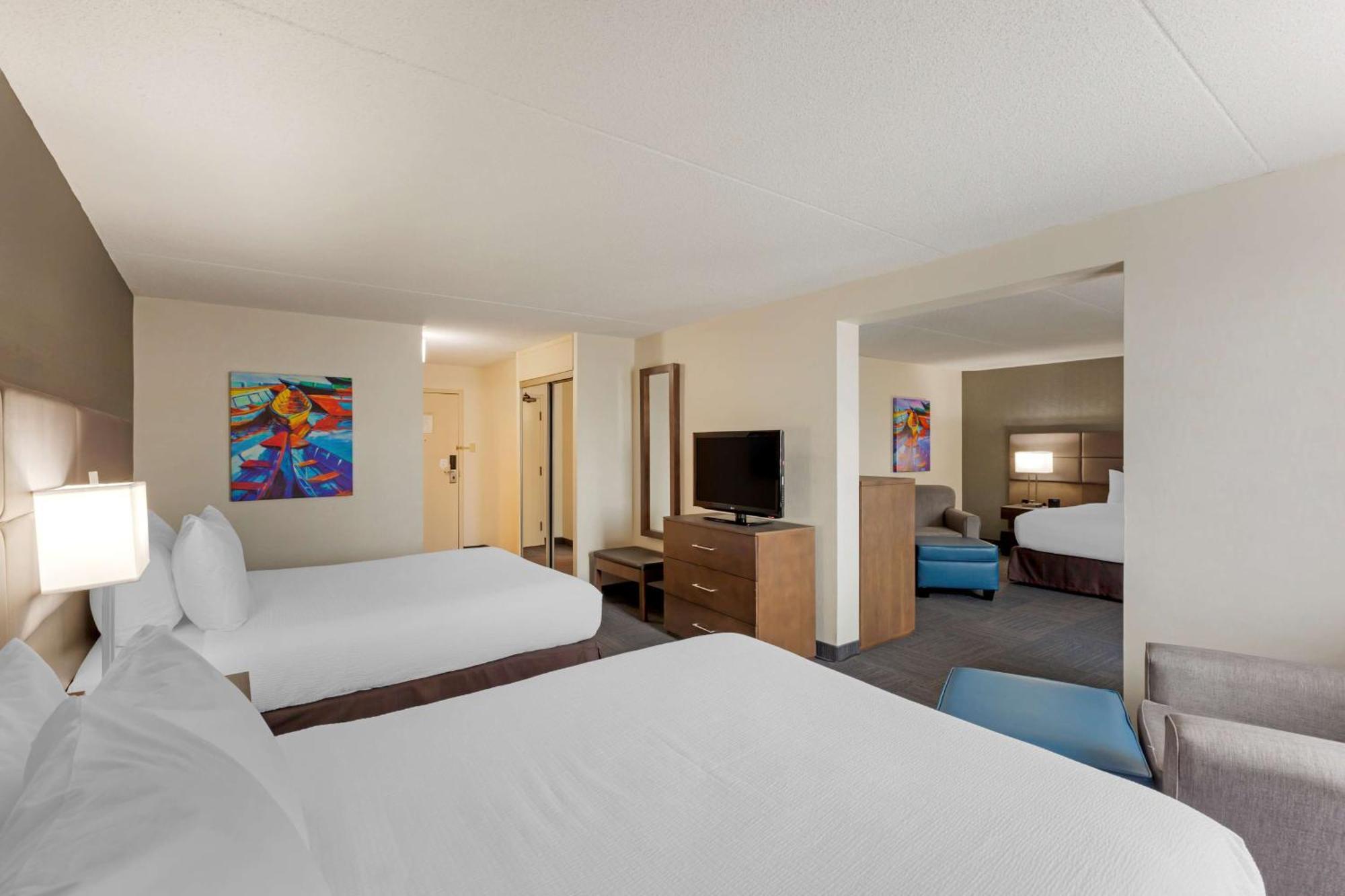 Best Western Plus Toronto Airport Hotel Місісаґа Екстер'єр фото